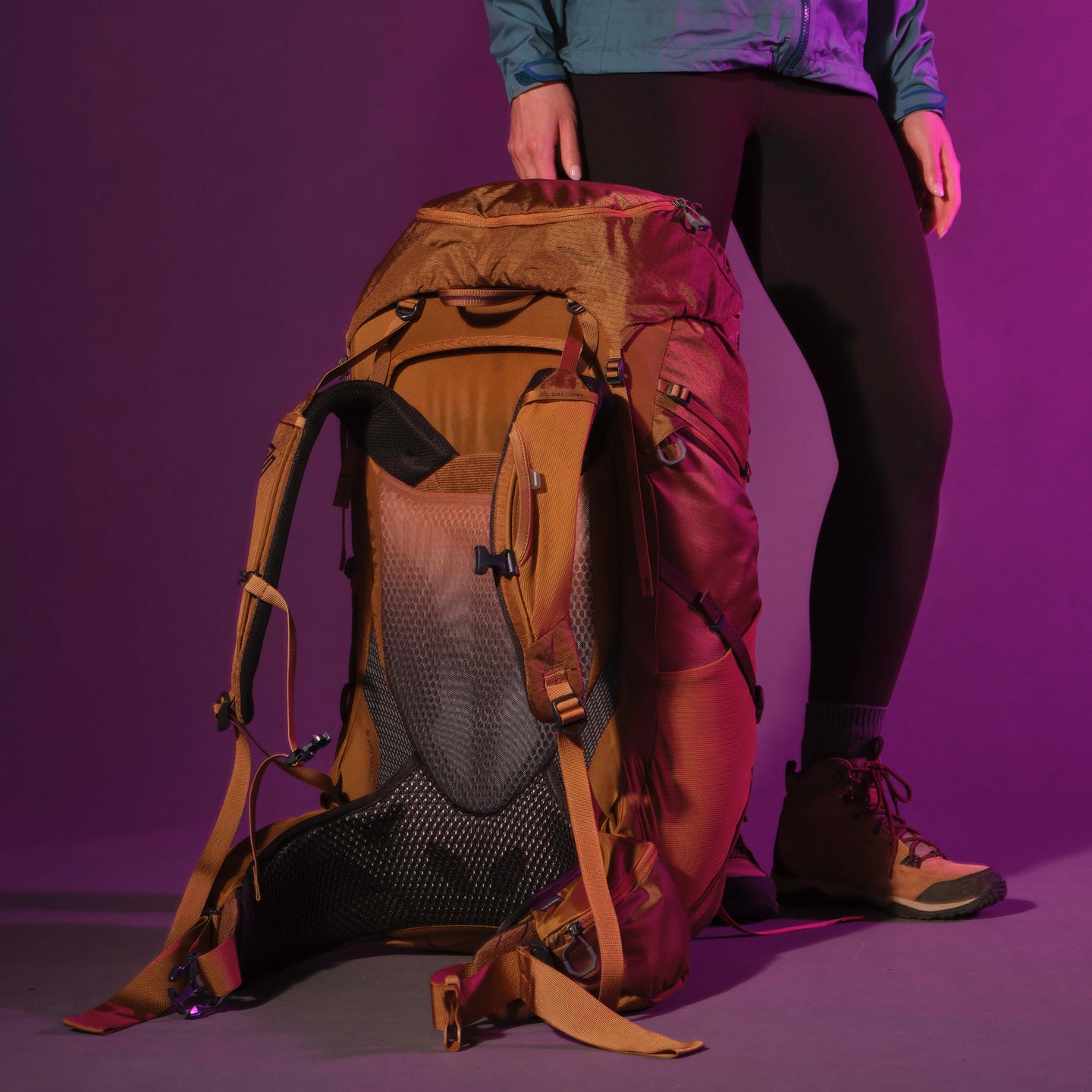 Women's Maven Backpanel Features