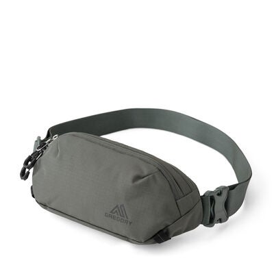 Rhune Belt Bag in the color Swiss Green.