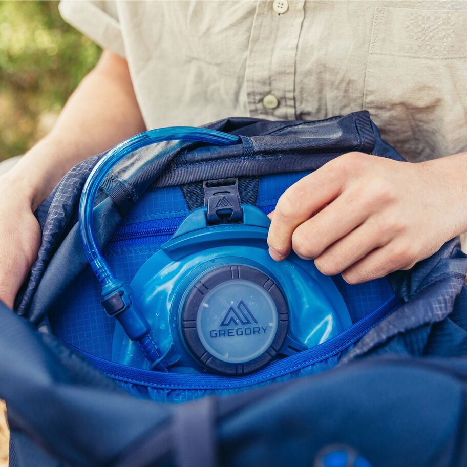 Zulu 55 in the color Rust Red. image number 4