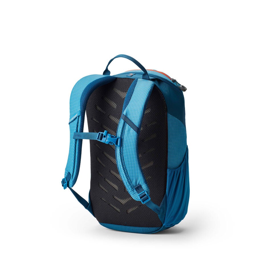 Wander 8 in the color Pacific Blue. image number 1