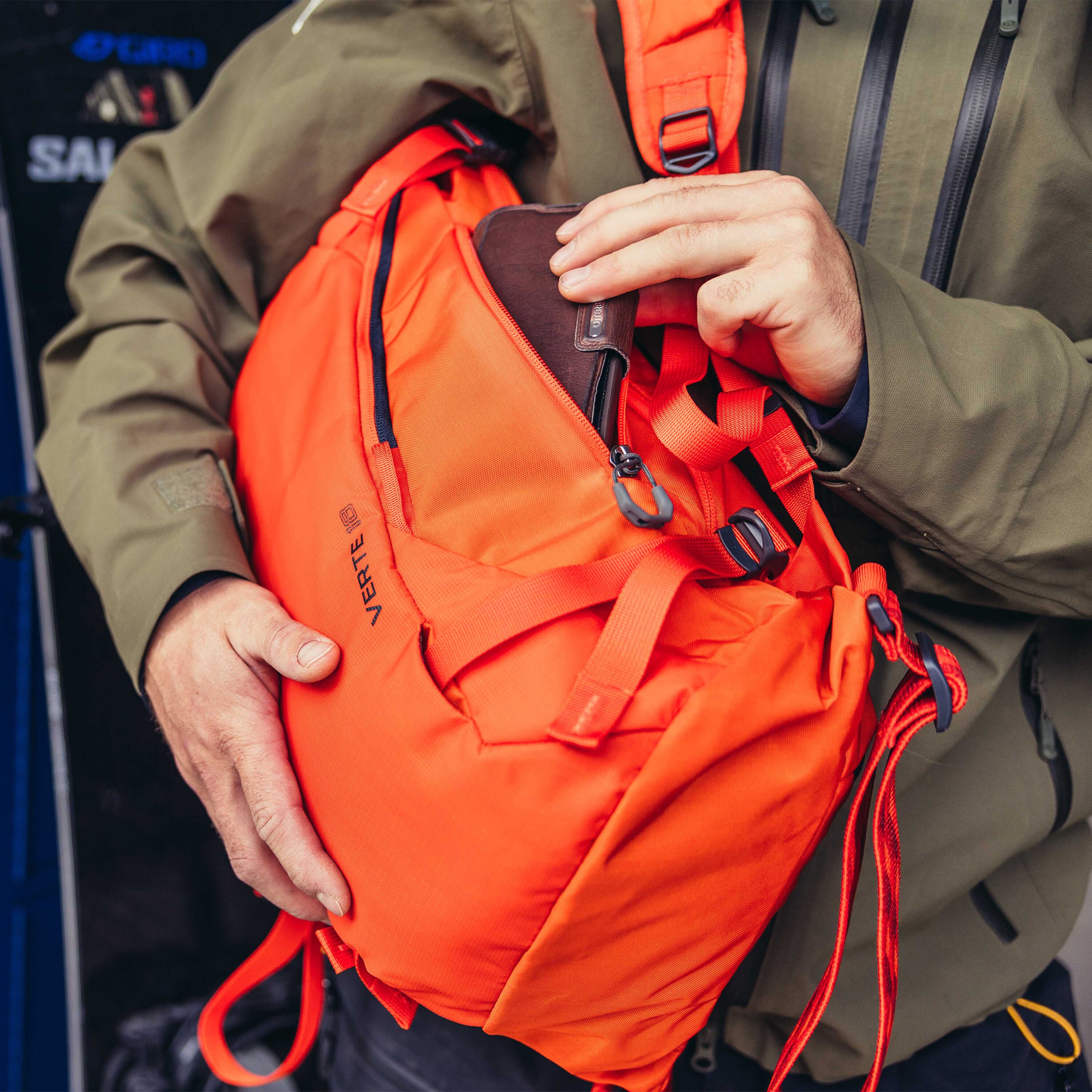 グレゴリーGregory ベルテVERTE 18 リュック スキー・スノボ Amazon.com: Gregory Verte 18L Unisex Skiing & Snowboarding