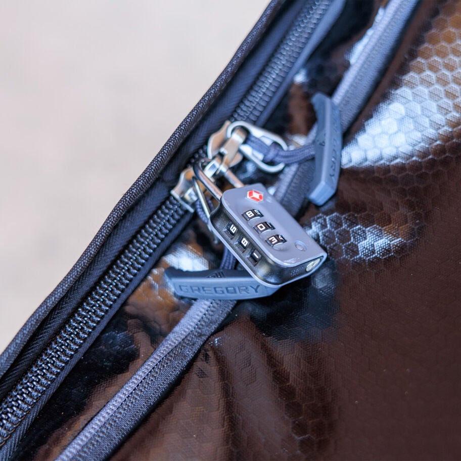 Alpaca Wheeled Duffel 100L in the color Slate Blue. image number 6