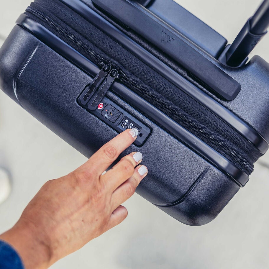 Quadro Pro Hardcase 22" in the color Optic Black. image number 4