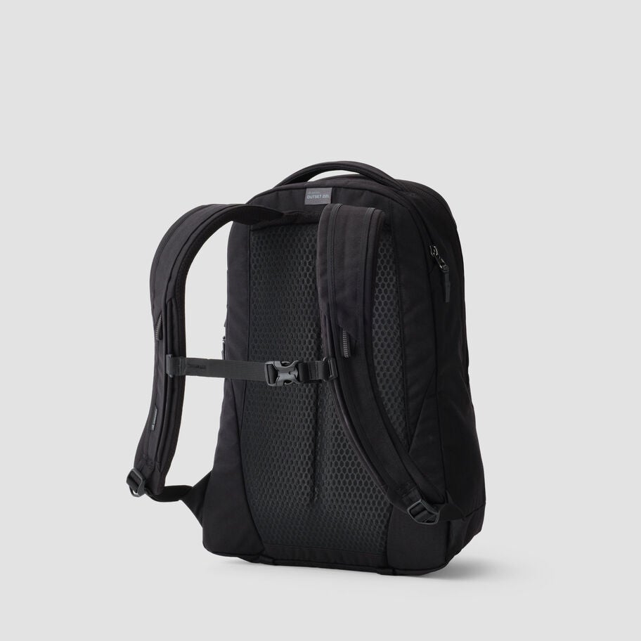 Outset 22 in the color Onyx Black. image number 1