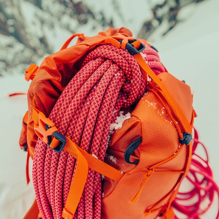 Alpinisto 28 LT in the color Zest Orange. image number 9