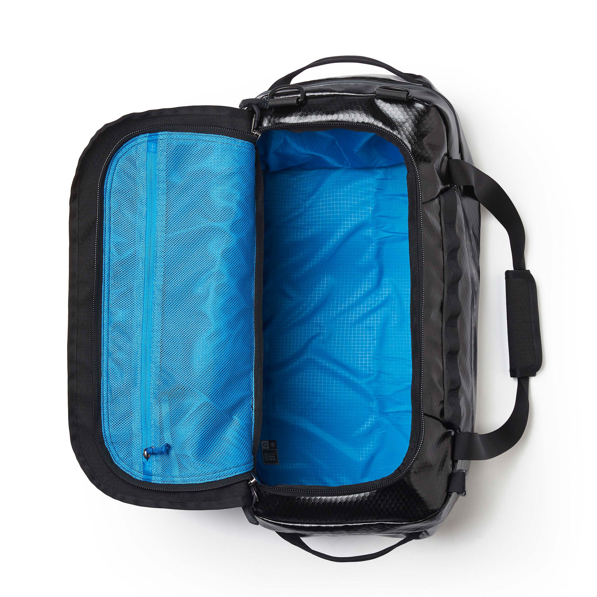 Alpaca 40 Duffel in the color Fir Green. image number 2