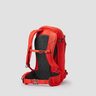 Targhee 26 in the color Gamma Red.