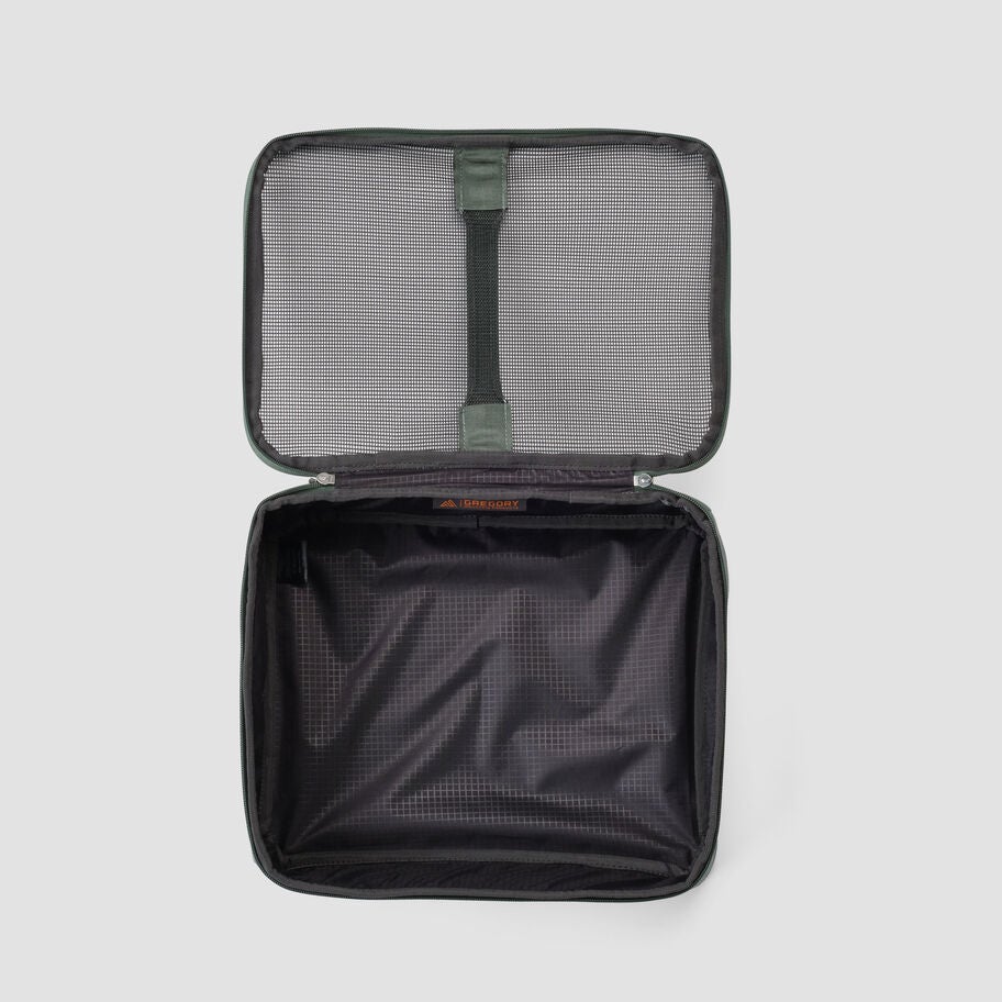 Alpaca Gear Pod 10 in the color Nomad Green. image number 1