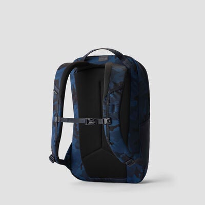 Retna 20 in the color OUTLET | Dusk Camo.