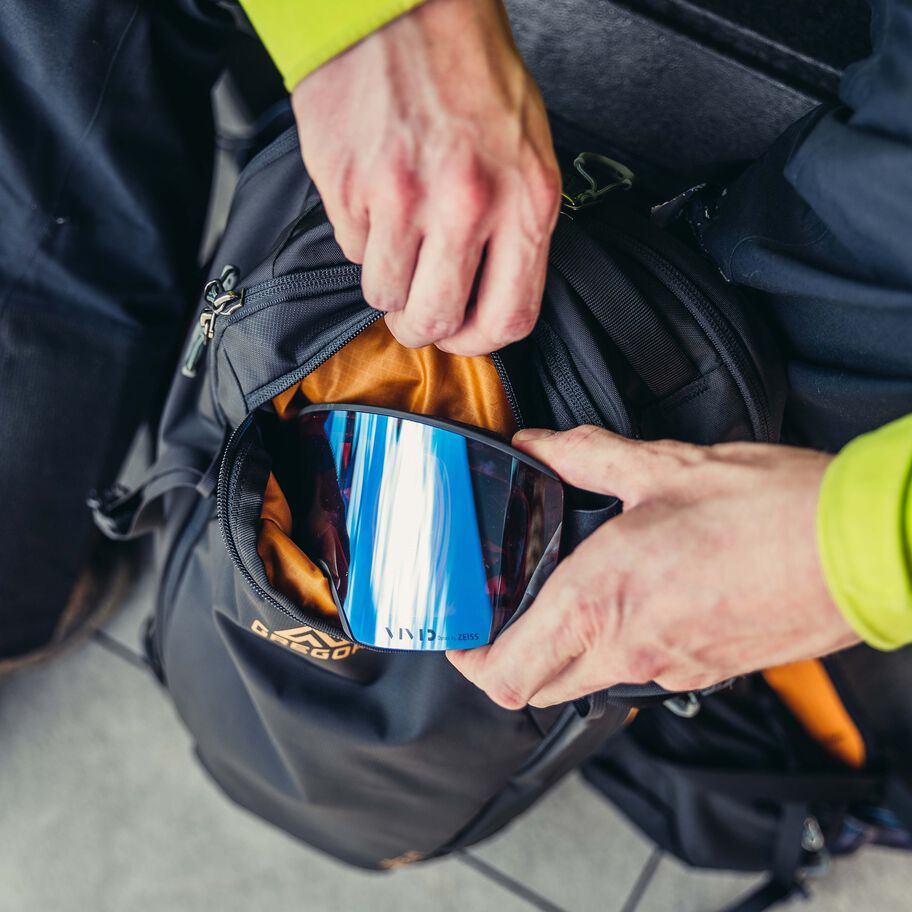 Verte 18 in the color Coyote Midnight. image number 7