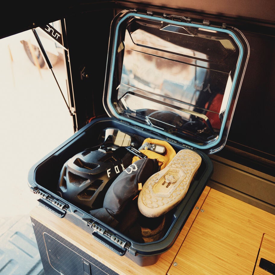 Alpaca Gear Box 25 in the color Slate Blue. image number 6