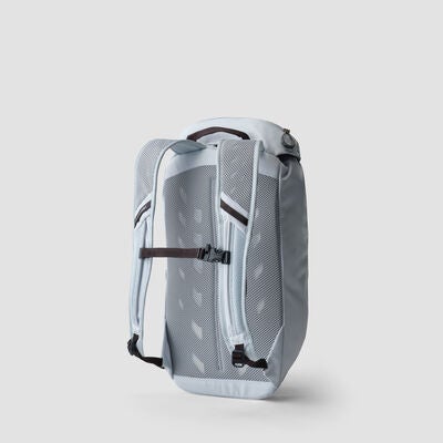 Nano 16 in the color Sage White.