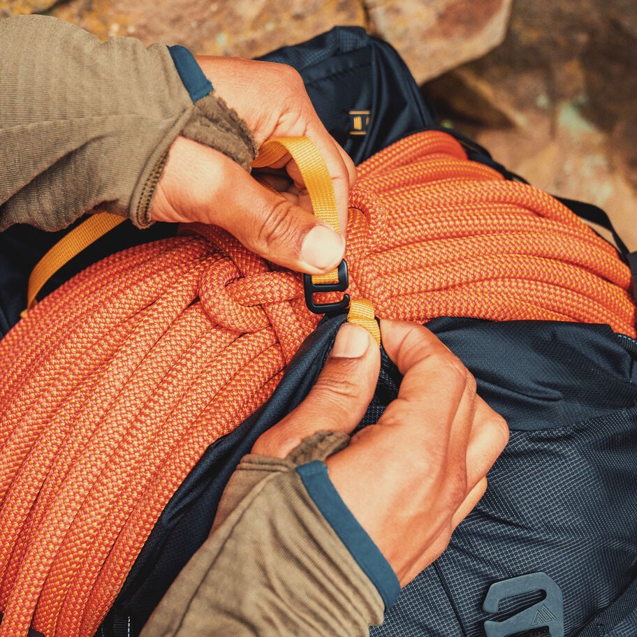 Alpinisto 50 in the color Alpineglow. image number 4