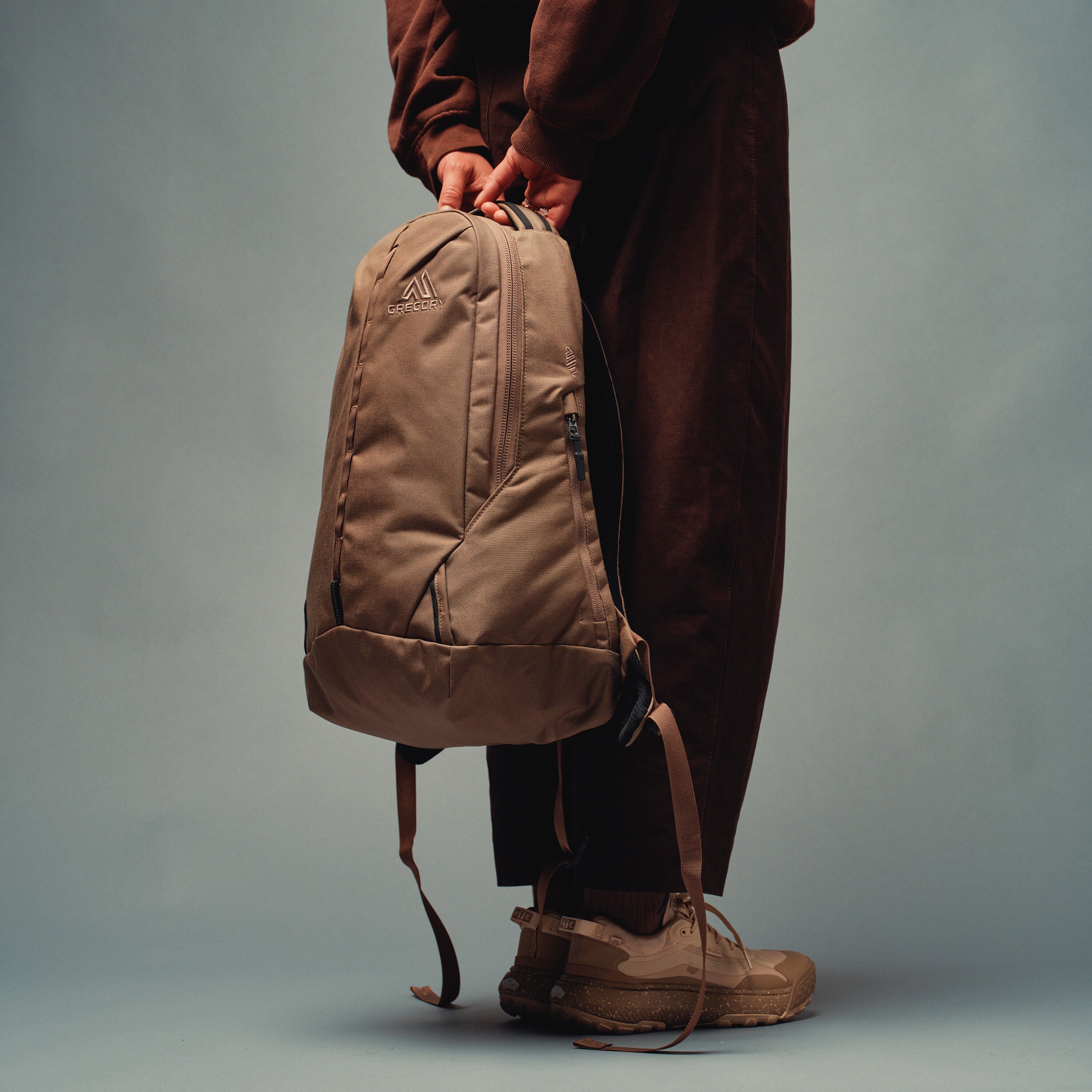 baggallini backpack laptop bag Chelsea Tennessee resistant nylon material Color:Coffee-Black Vintage Jansport Fanny Pack