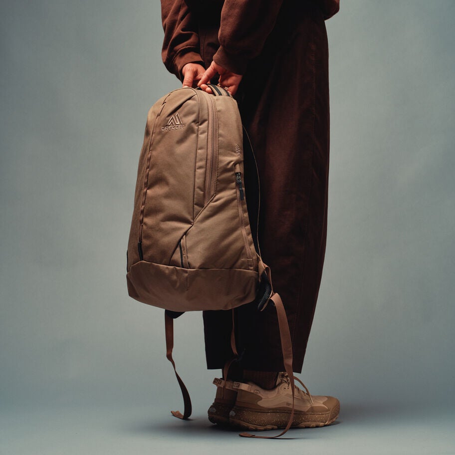 Outset 22 in the color  Desert Tan. image number 8
