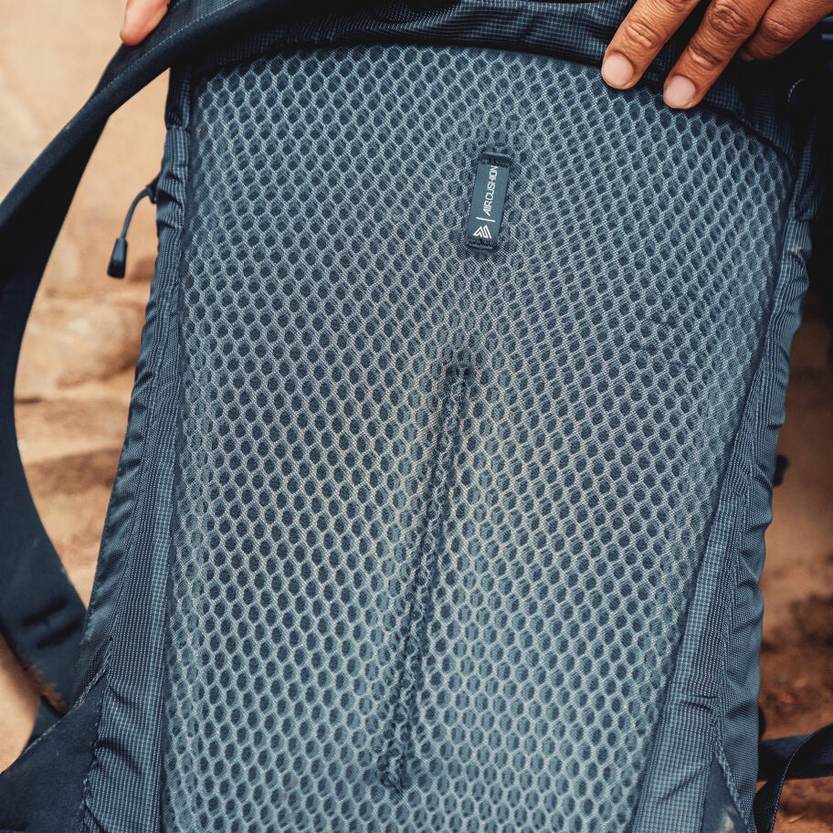 Alpinisto 25 in the color Summit Black. image number 9