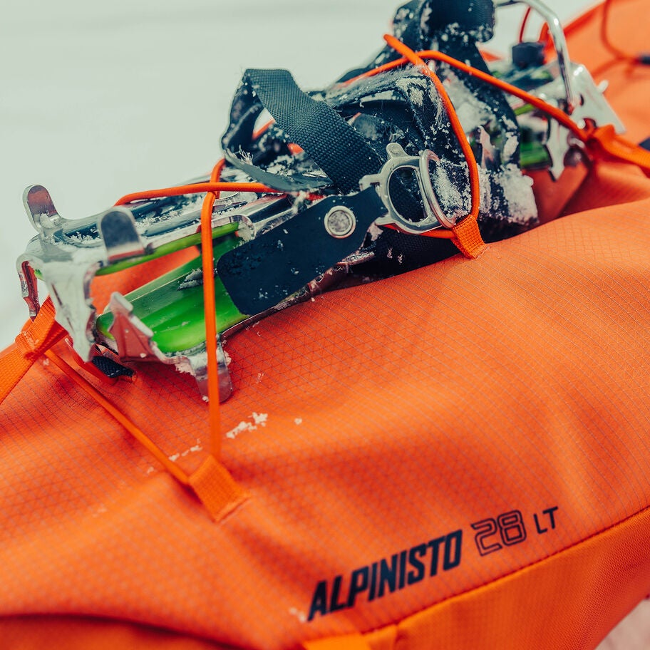 Alpinisto 28 LT in the color Zest Orange. image number 8