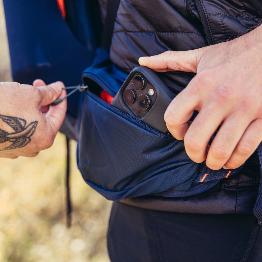 Paragon 50 in the color Desert Red. image number 9