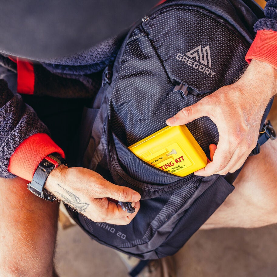 Nano 20 in the color Terrain Green. image number 4