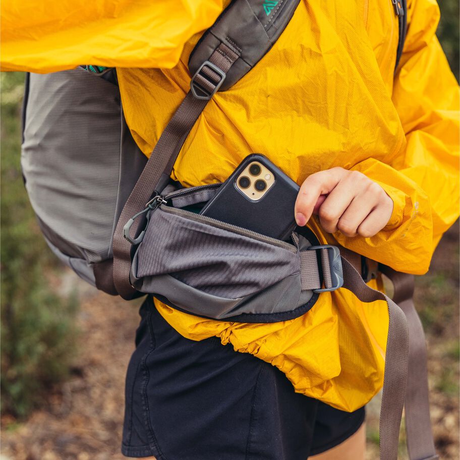 Jade 43 in the color Artichoke Green. image number 4