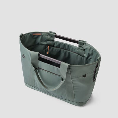 Alpaca Utility Tote 35 in the color Nomad Green.
