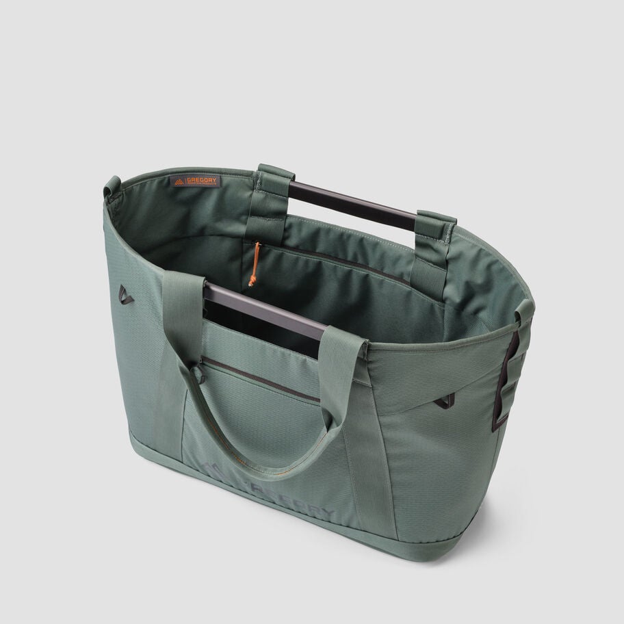 Alpaca Utility Tote 35 in the color Nomad Green. image number 1