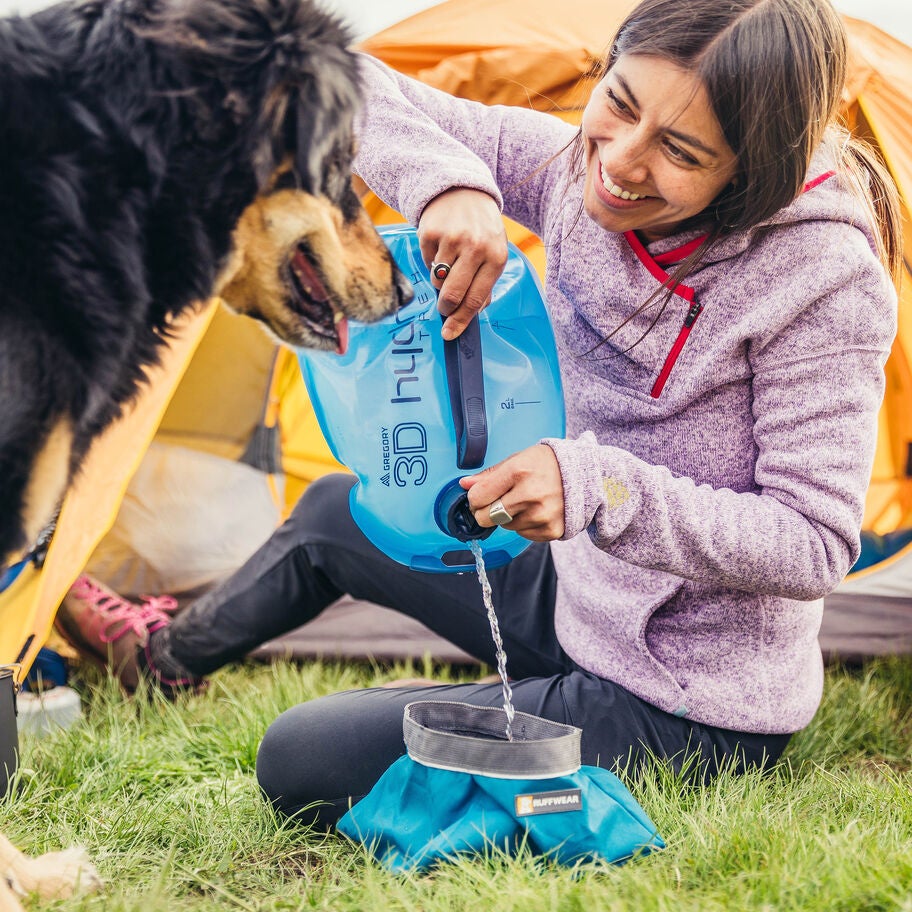 Gregory 3D Hydro Trek 3L in the color Outlet | Optic Blue. image number 10