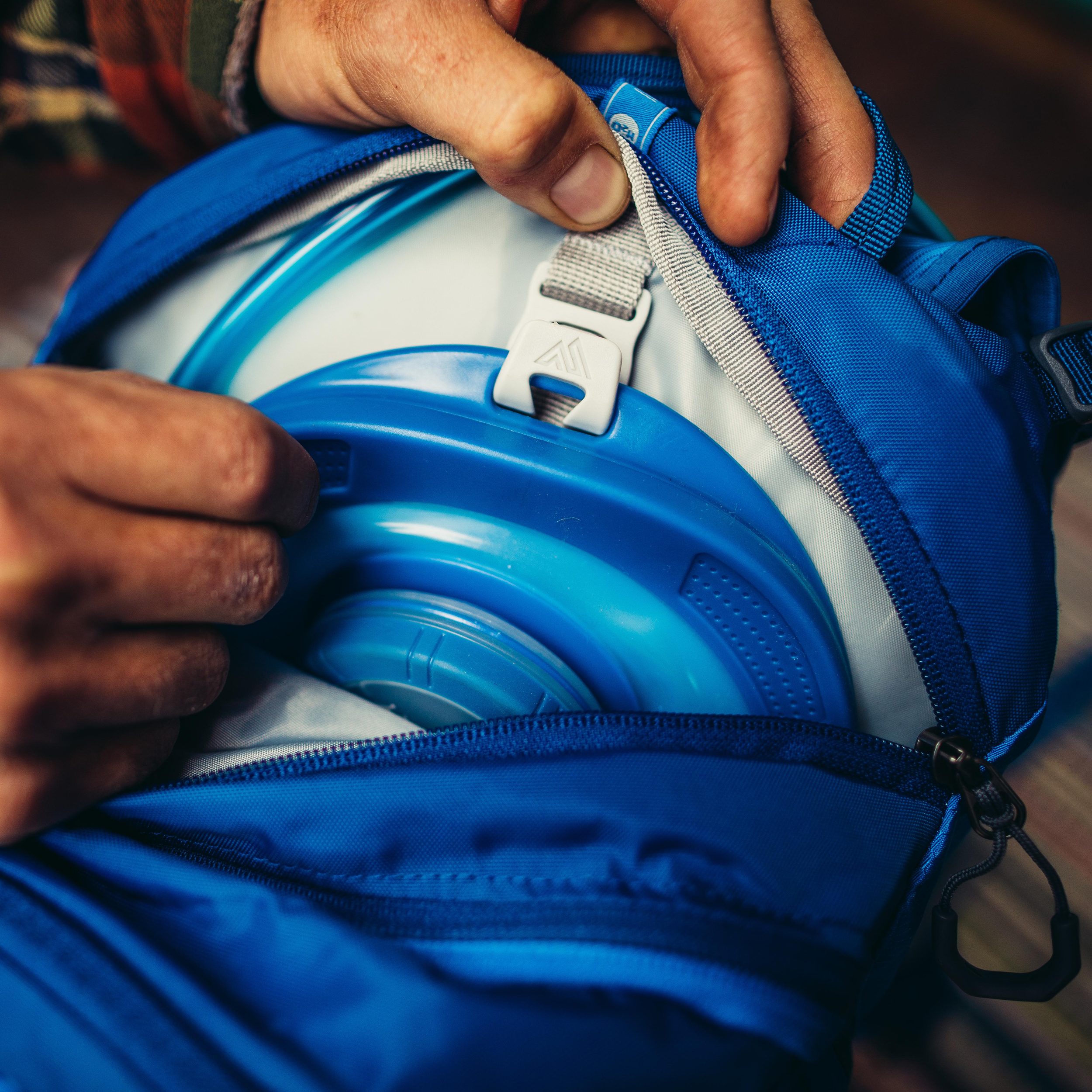 Gregory miwok 18l backpack cheap