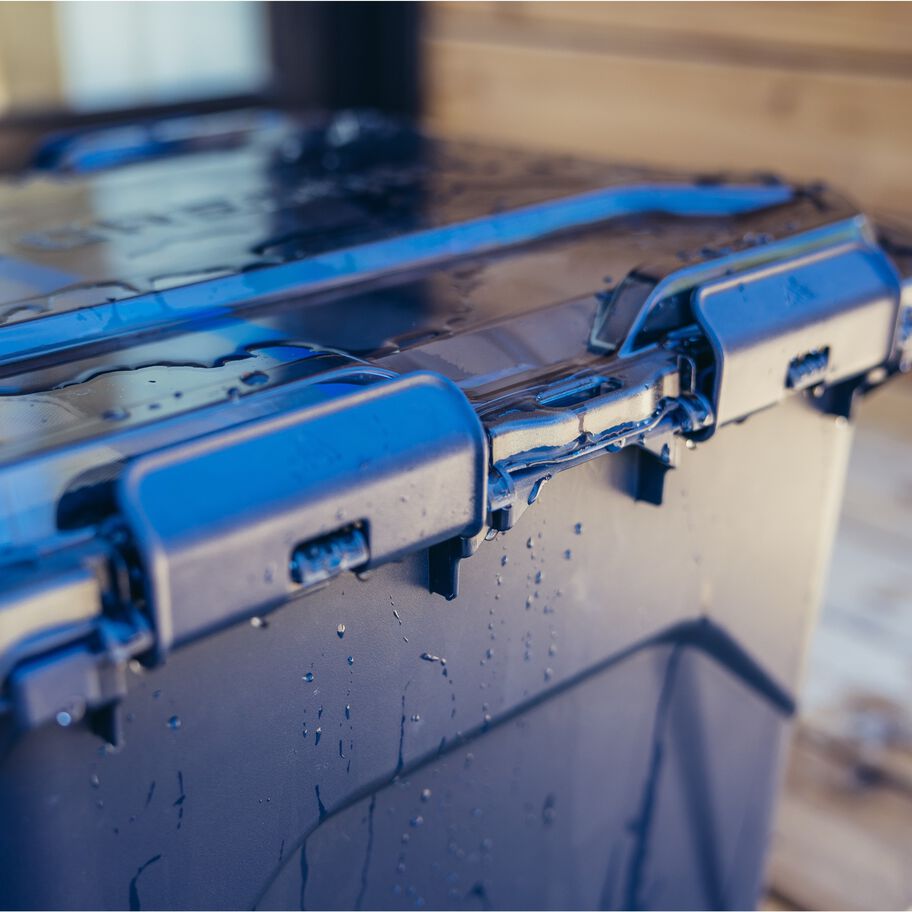 Alpaca Camp Box 50 in the color Nomad Green. image number 8