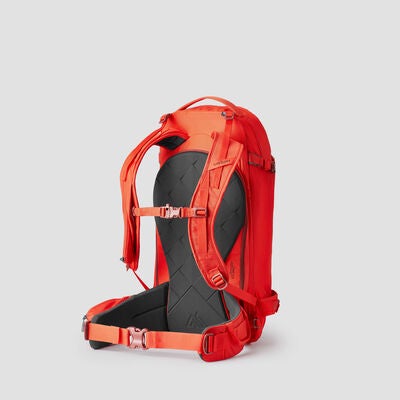 Targhee 32 in the color Gamma Red.