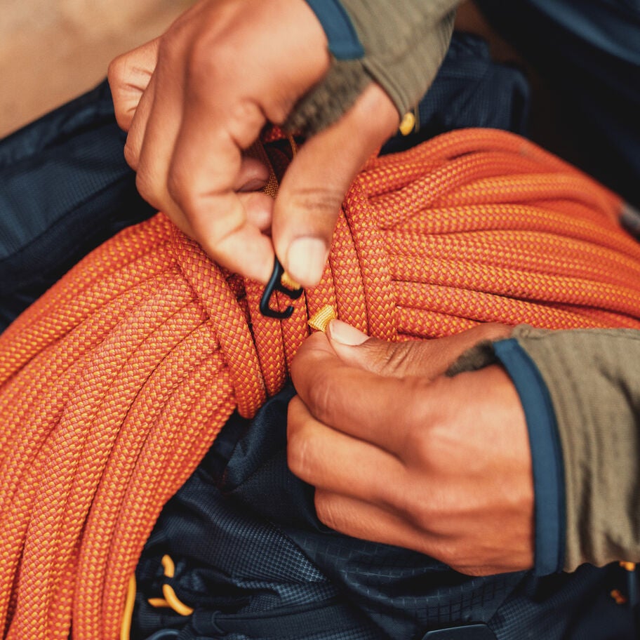 Alpinisto 25 in the color Summit Black. image number 4