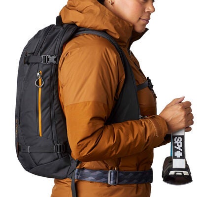 Verte 18 in the color Coyote Midnight.