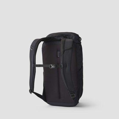 Signal 16 X-Pac in the color Night Black.