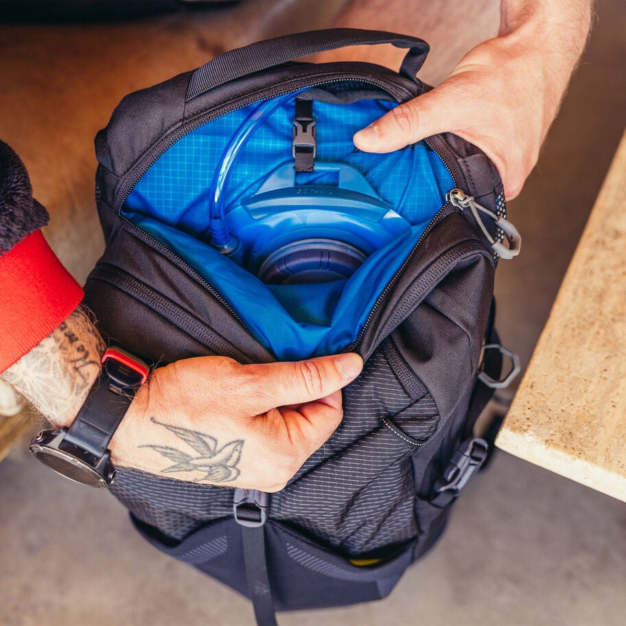 Nano 20 in the color Terrain Green. image number 2