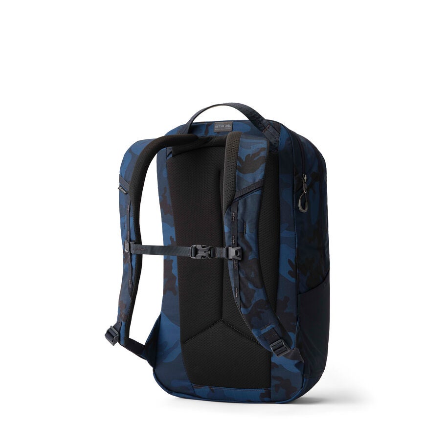 Retna 25 in the color Dusk Camo. image number 1