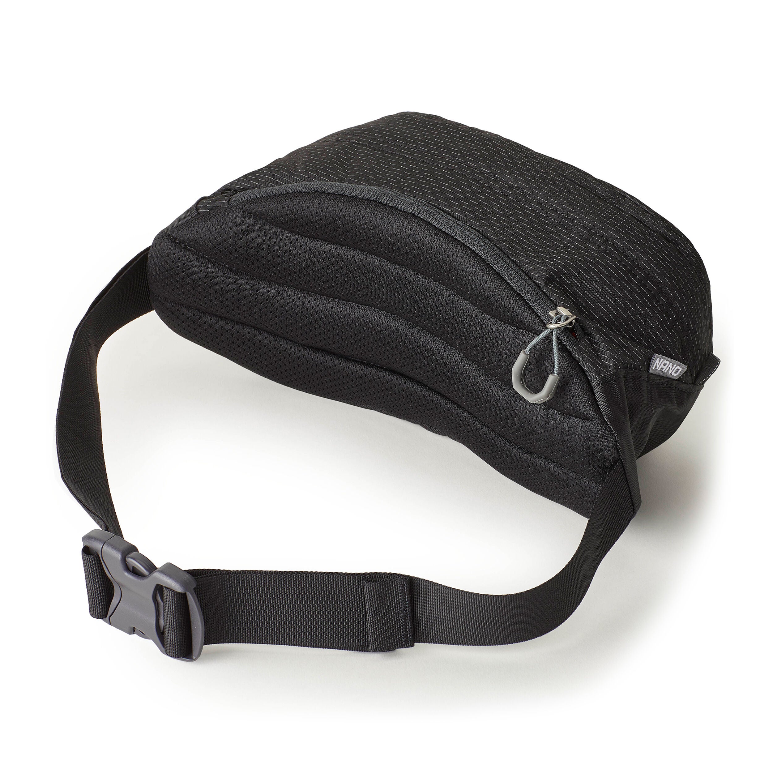 Nano Waistpack in the color Obsidian Black.