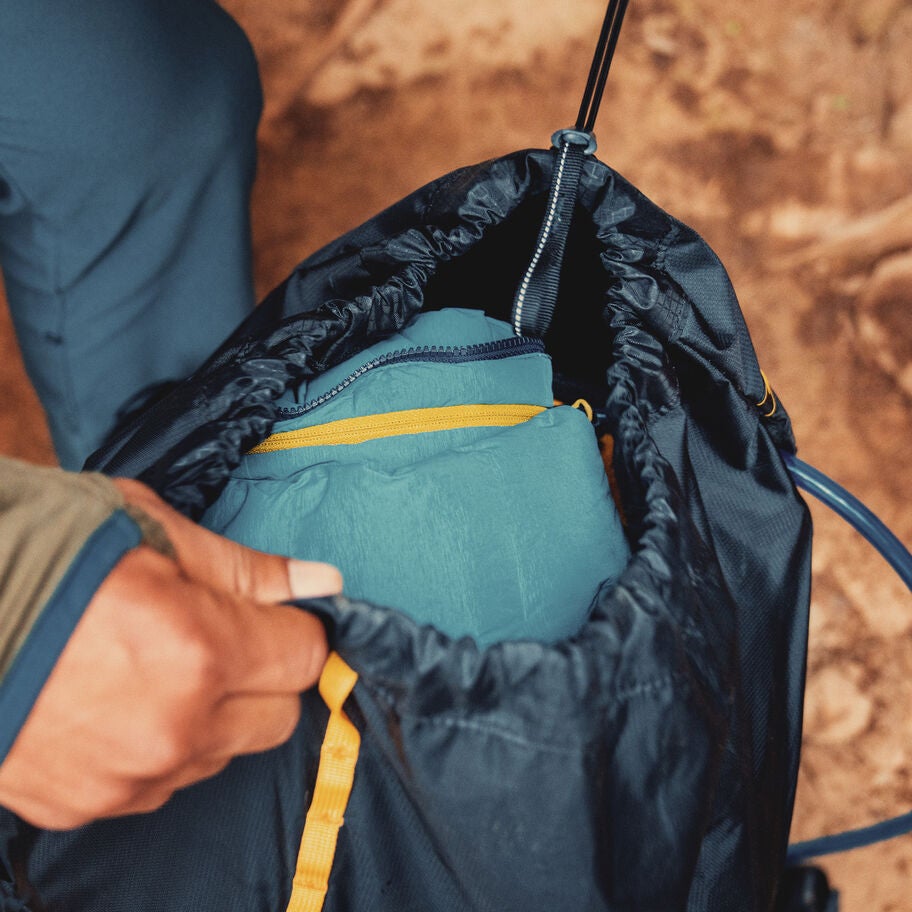 Alpinisto 50 in the color Summit Black. image number 3