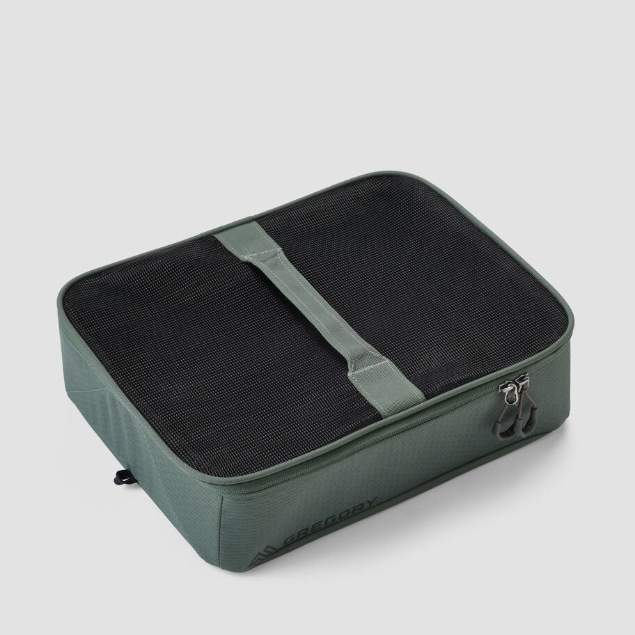 Alpaca Gear Pod 10 in the color Nomad Green. image number 0