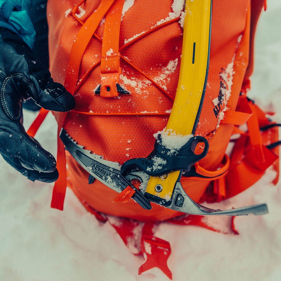 Alpinisto 28 LT in the color Zest Orange. image number 7