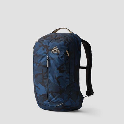 Retna 25 in the color OUTLET | Dusk Camo.