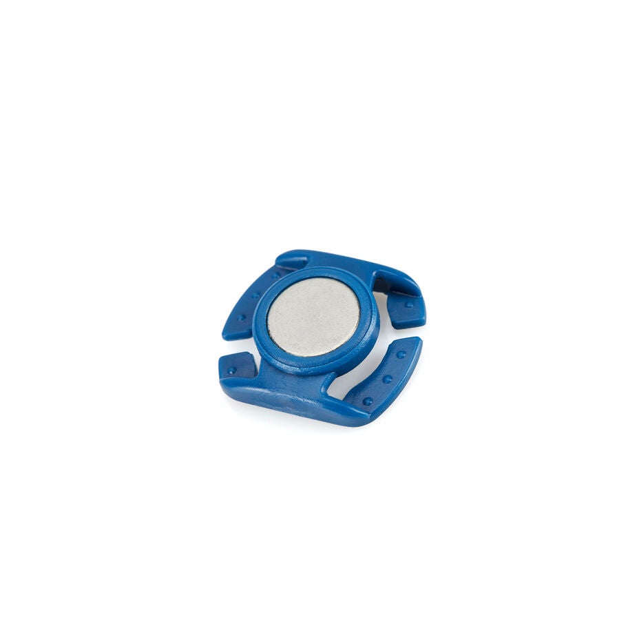 Gregory Magnetic Bite Valve in the color Outlet | Optic Blue. image number 3