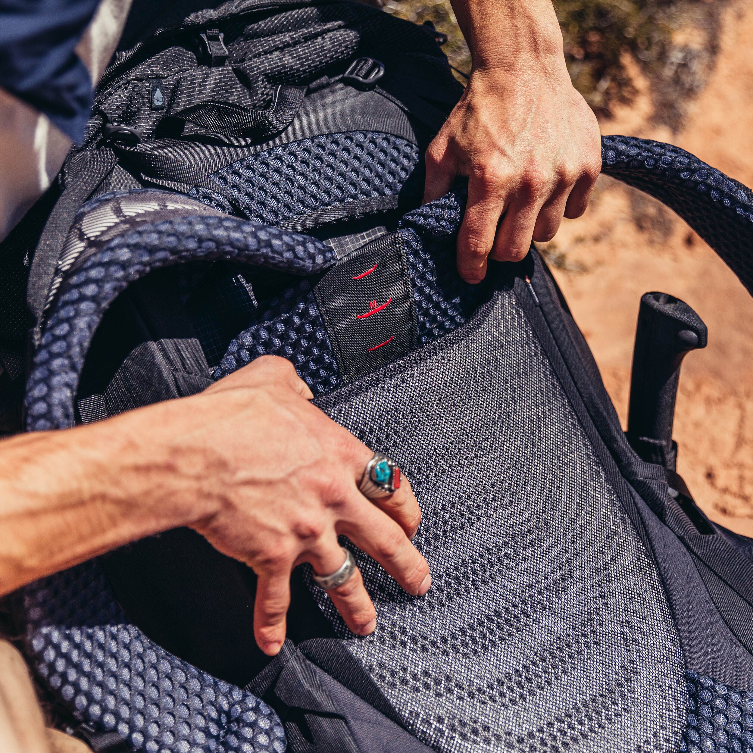 Baltoro 85 Pro in the color Lava Black. image number 2