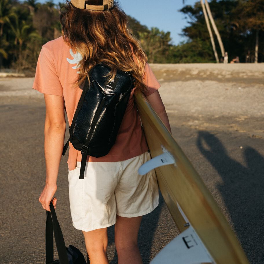 Gregory x Finisterre Nano Sling in the color Outlet | Gregory x Finisterre, Onyx Black. image number 2