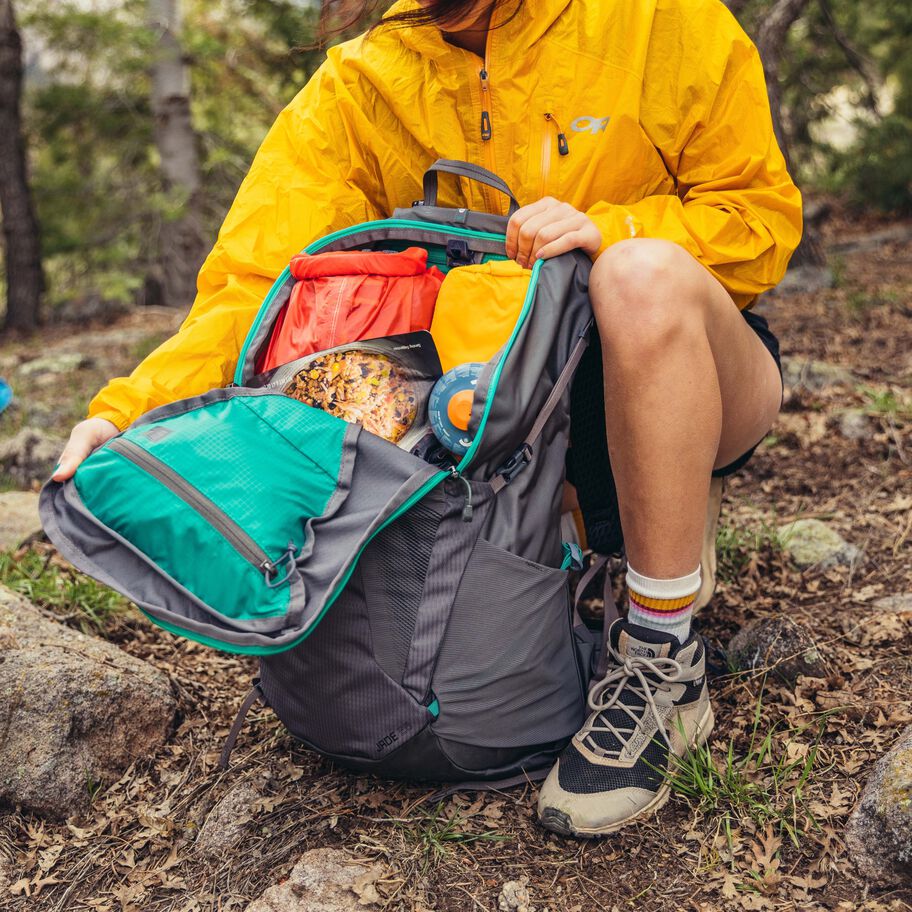 Jade 43 in the color Artichoke Green. image number 2