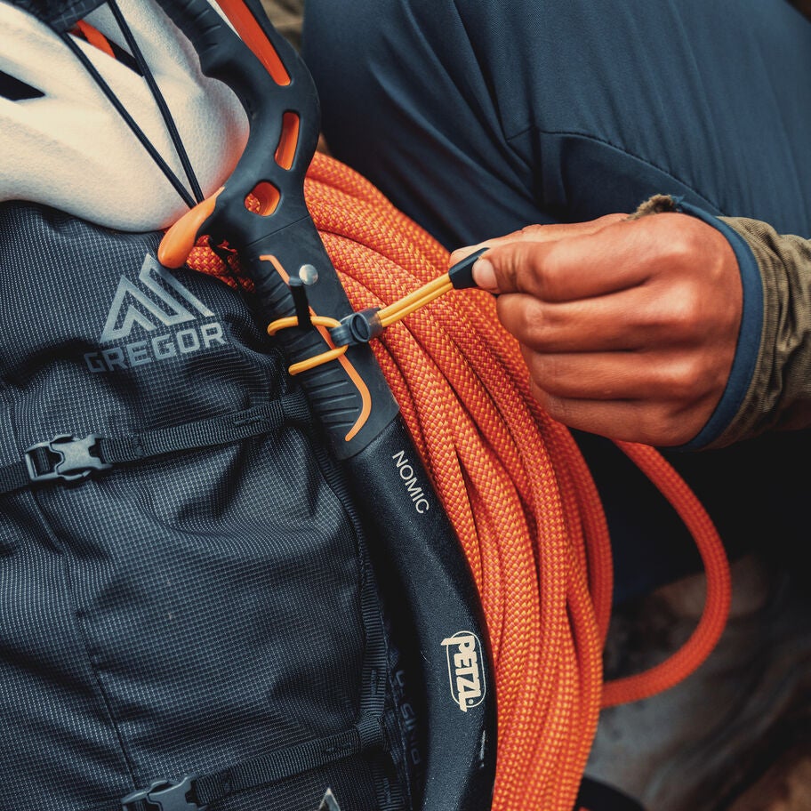 Alpinisto 25 in the color Summit Black. image number 5