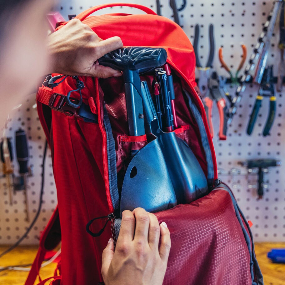 Targhee 32 in the color Gamma Red. image number 4