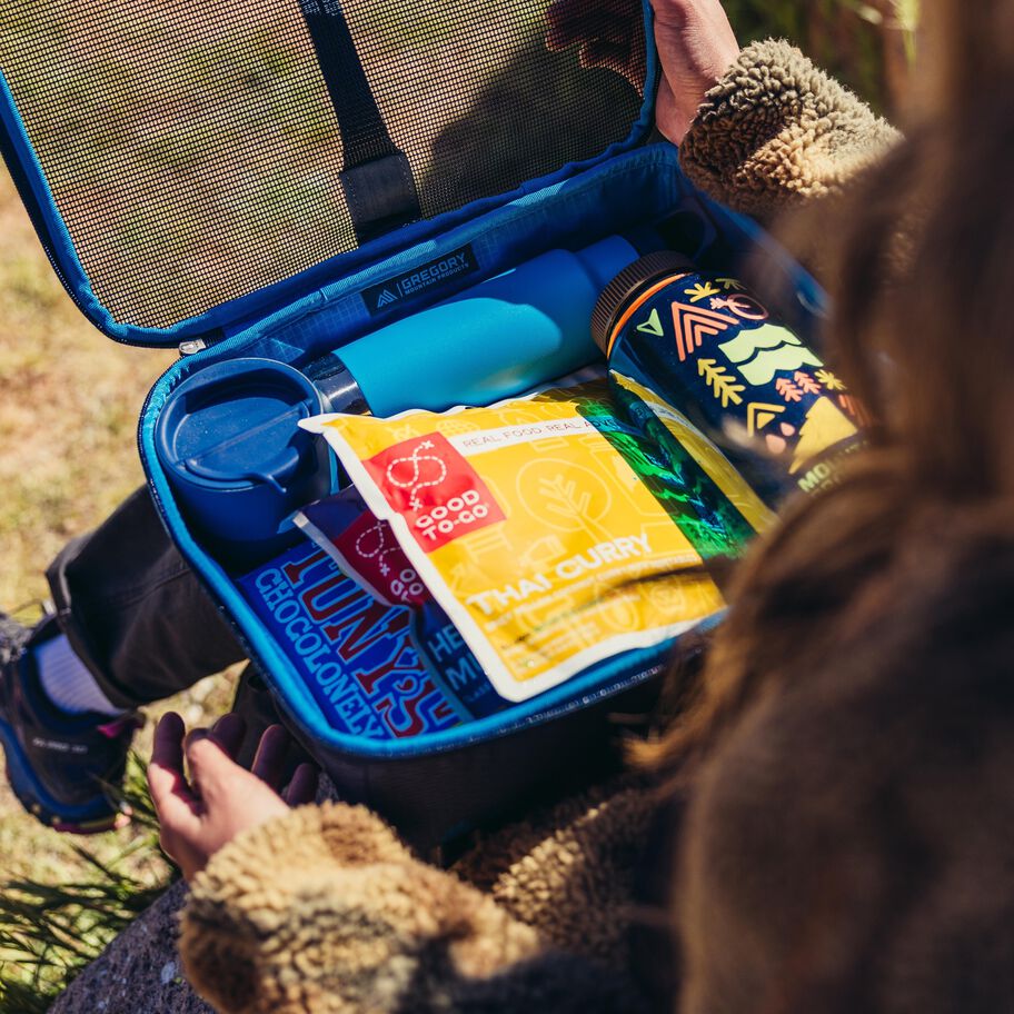 Alpaca Gear Pod 2 Pack in the color Nomad Green. image number 9