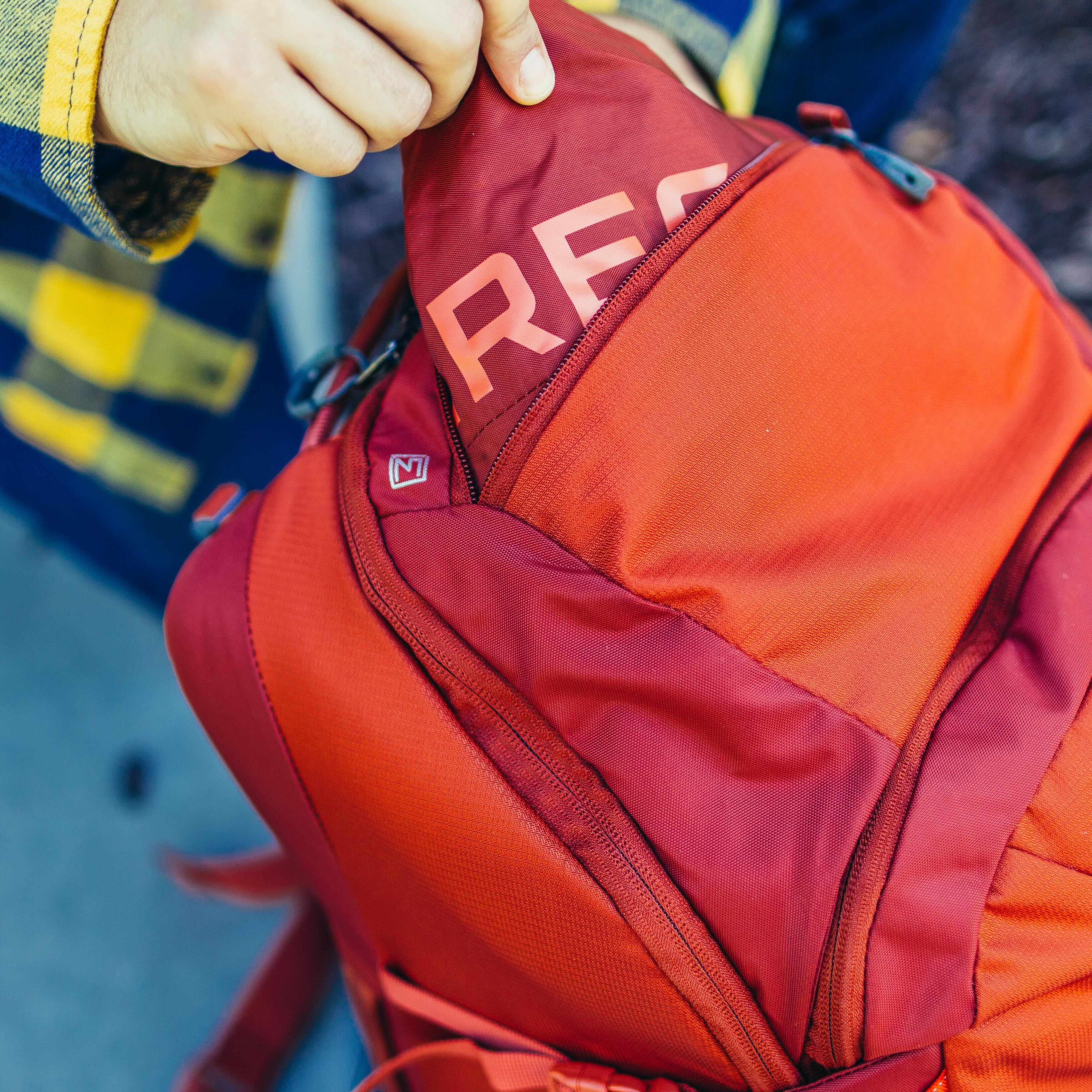 Gregory tetrad 40l travel pack deals