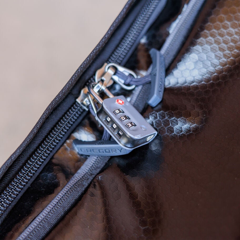 Alpaca Wheeled Duffel 40L in the color Slate Blue. image number 7