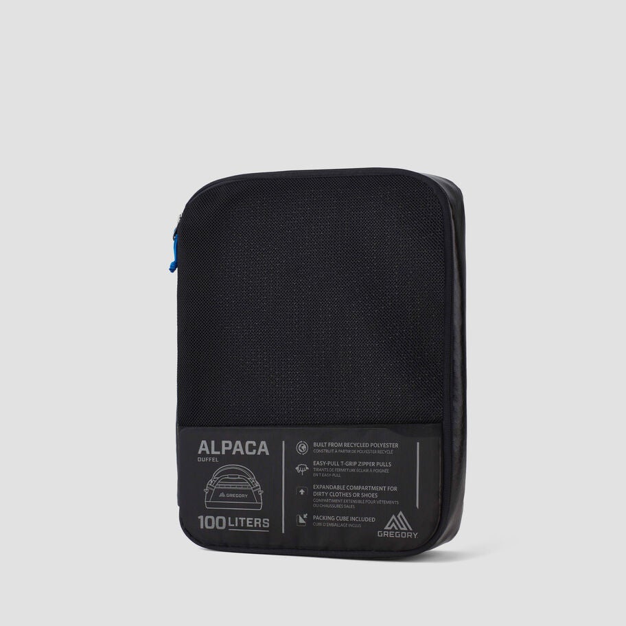 Alpaca Duffel 100 in the color Obsidian Black. image number 3